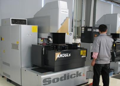 Mainly engaged in the development and design of precision plastic mold，and production of precision plastic parts